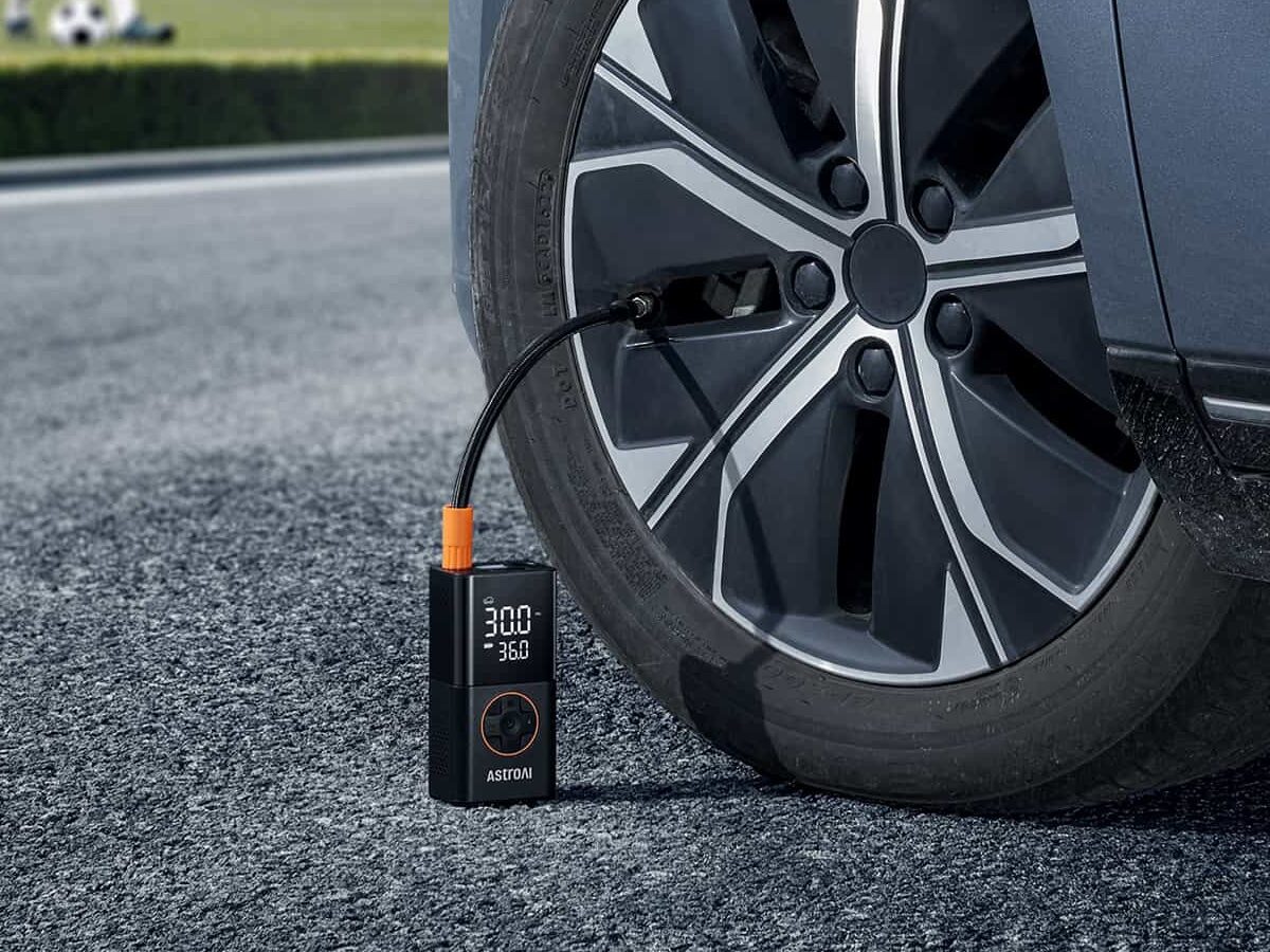AstroAI L7 Tire Inflator: Portable Air Compressor and Cordless Bike Pump on Gadget Fow