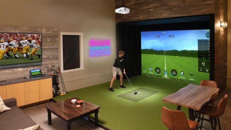 BenQ LH820ST short-throw laser projector is ideal for small & medium golf simulation rooms