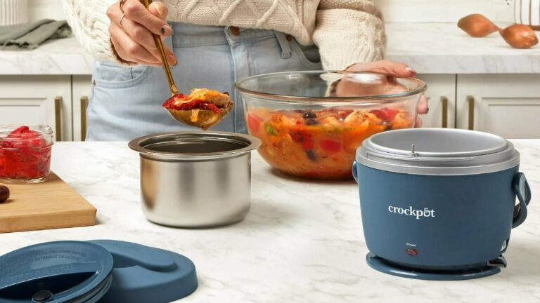 Crock-Pot Electric Lunch Box: 20-Ounce Portable Food Warmer for Travel on Gadget Flow