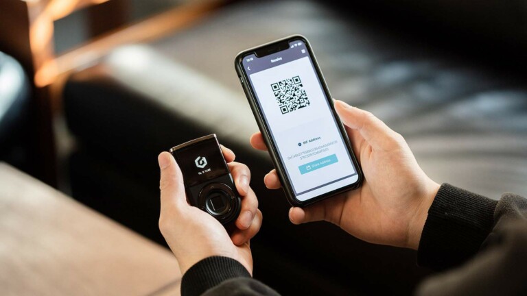 D’CENT Biometric Wallet supports multiple cryptocurrencies for easier management